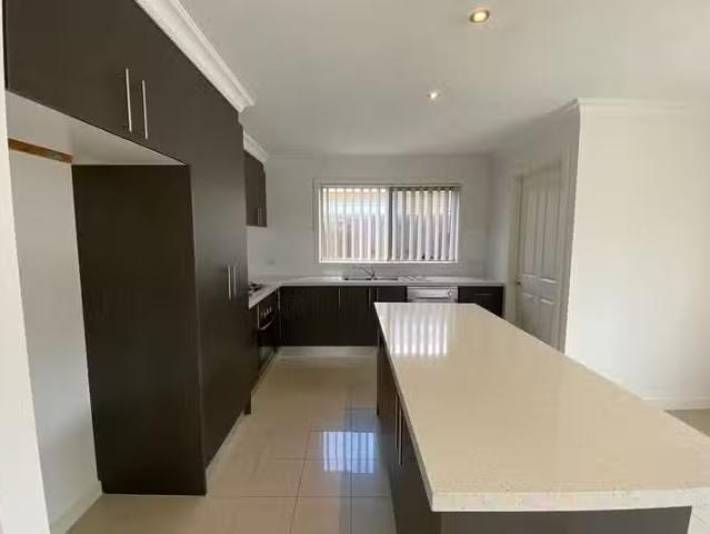 Deal! 1/22 Clarence Street, Geelong West, VIC 3218 Unit for.