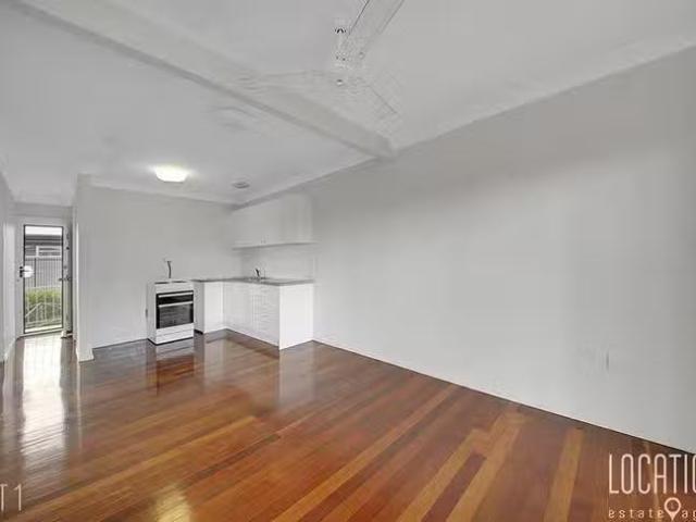 Rental! 1/22 Glegg Street, West Gladstone, QLD 4680