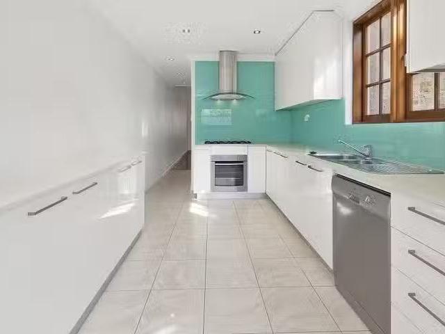 Unique 122 Wigram Road, Forest Lodge, NSW 2037