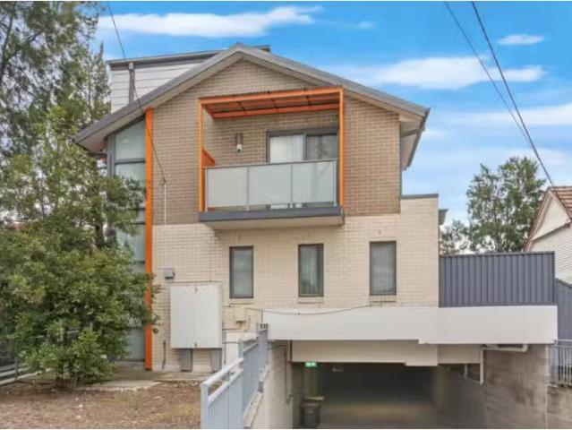 Unique 1/234 Old Northern Road, Castle Hill Townhouse for rent.