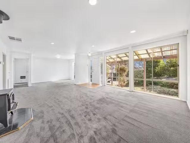 Unique 12 Barada Crescent, Aranda, ACT 2614