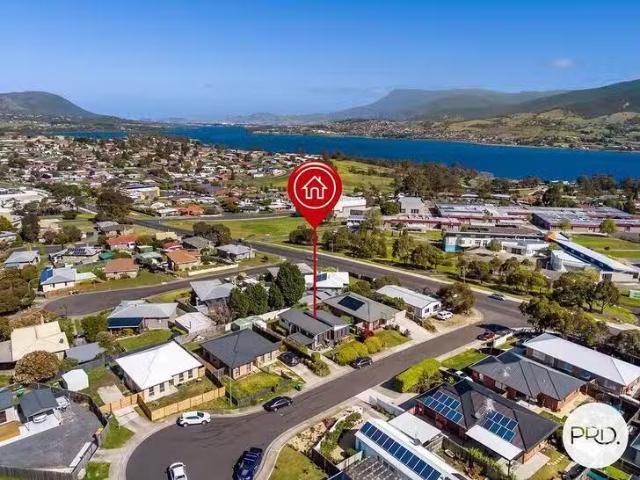 Unique 12 Beatrice Place, Bridgewater, TAS 7030