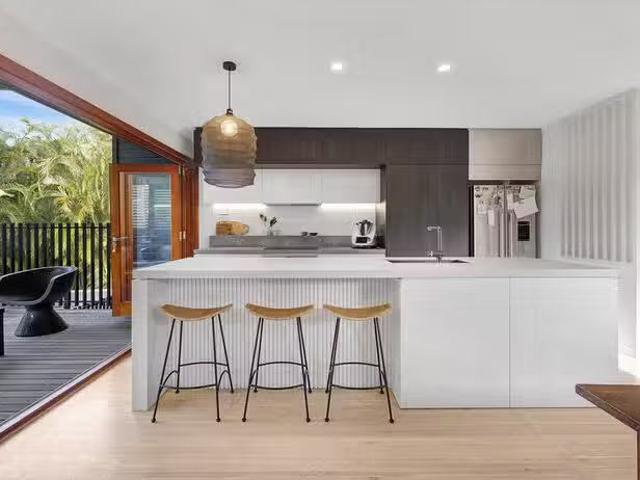 For Rent! 12 Karina Crescent, Broadbeach Waters, QLD 4218