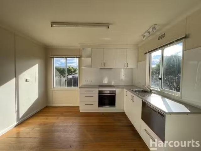 Rental! 12 Heemskirk Street, WARRANE, TAS 7018 House for Rent