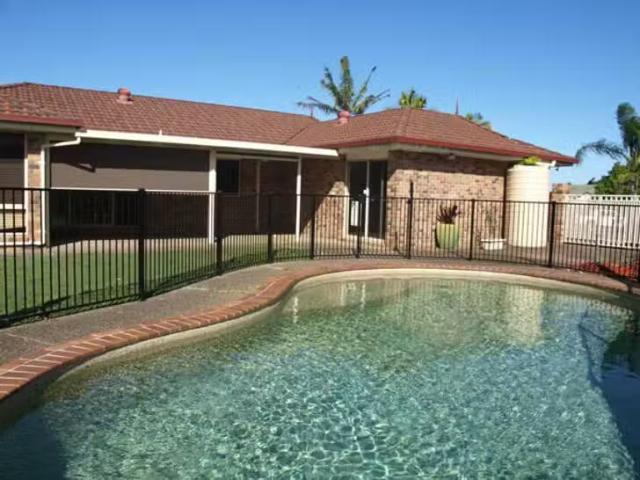 Deal! 12 Peachtree Court, Parkwood, QLD 4214