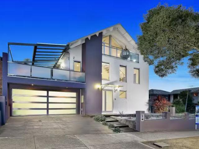 Unique 12 Warrs Road, Maribyrnong VIC 3032