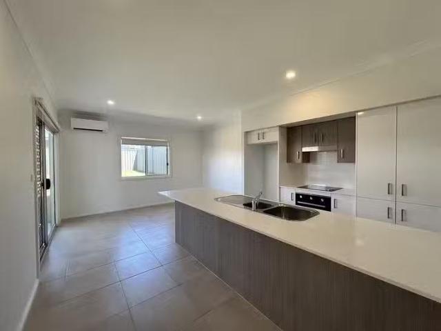 Deal! 12A Bexhill Avenue, Susinteraction Inlet, NSW 2540
