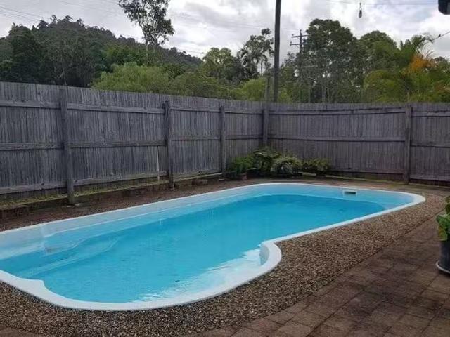 Deal! /12B Mcmanus Street, Whitfield, QLD 4870