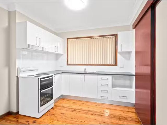 Cozy 1/34 Roberts Avenue, Barrack Heights Apartment for rent.
