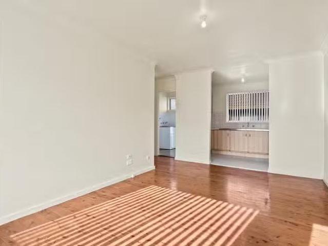 Unique 1/350 Shellharbour Road, Barrack Heights, NSW 2528