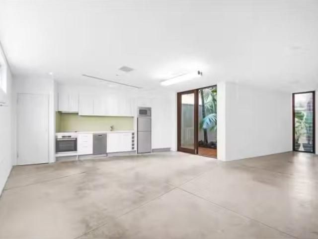 Cozy 139A Hastings Parade, Bondi Beach Apartment for rent Lis.