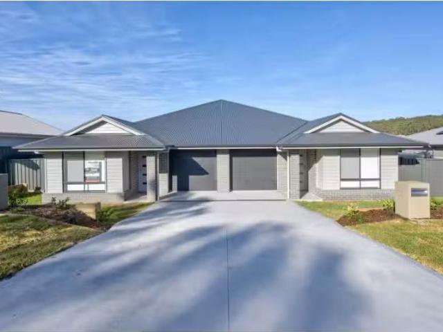 For Rent! 1/304 TAREAN ROAD, Karuah Townhouse for rent Listed.