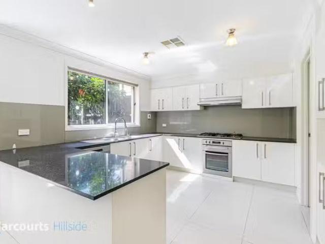 Unique 131 Sanctuary Drive, BEAUMONT HILLS, NSW 2155 House f.