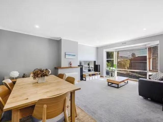 Cheap 1/338 Park Street, New Town, TAS 7008