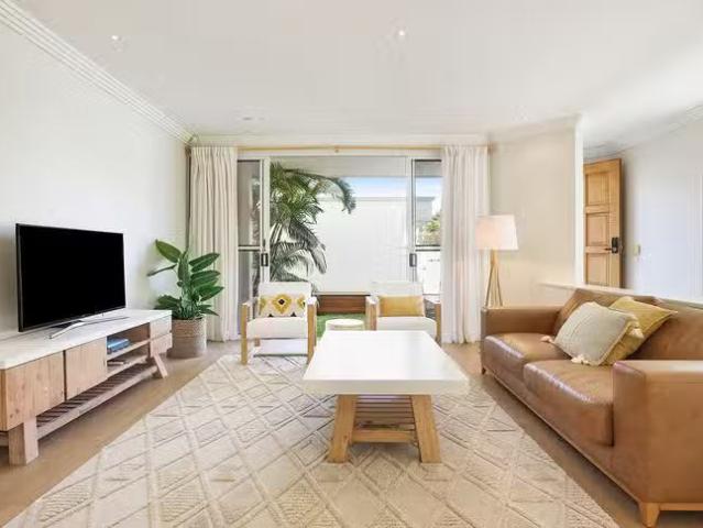 Cheap 1/33 Hughes Avenue, Main Beach, QLD 4217