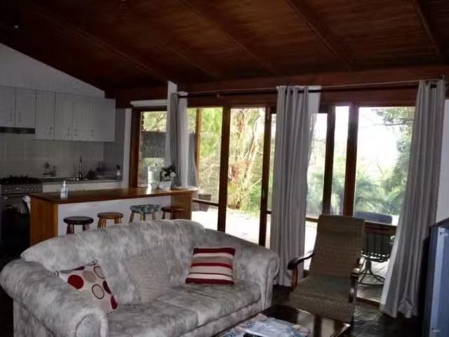 Just in! 13 15 Sunset Ave, Olinda VIC 3788 House For Lease