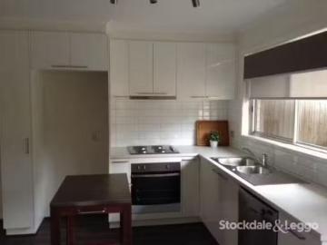 Unique 1/3 5 Wandana Drive, Wandana Heights, VIC 3216