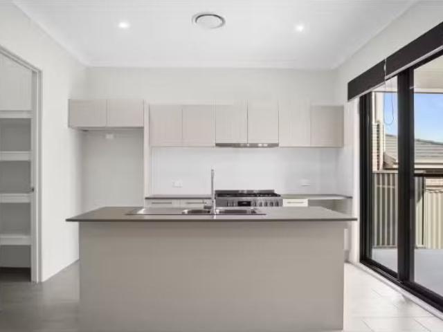 Unique 13 Cobargo Street, TULLIMBAR House for rent Listed by.