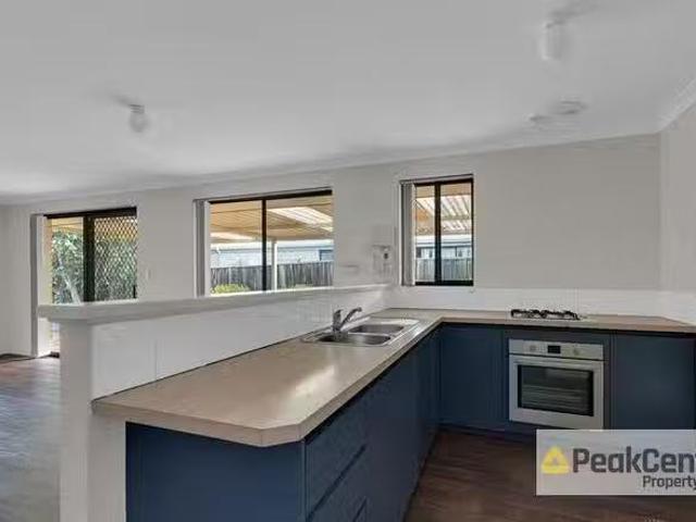 Rental! 13 Grandmere Parade, Meadow Springs, WA 6210