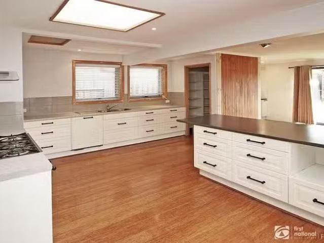 Nice 13 Highview Avenue, Cranbourne, VIC 3977