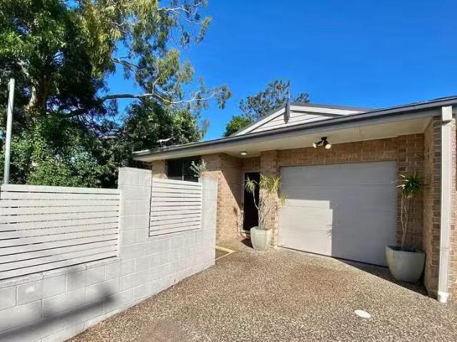 Just in! 1/3 Ralph Street, Jesmond, NSW 2299