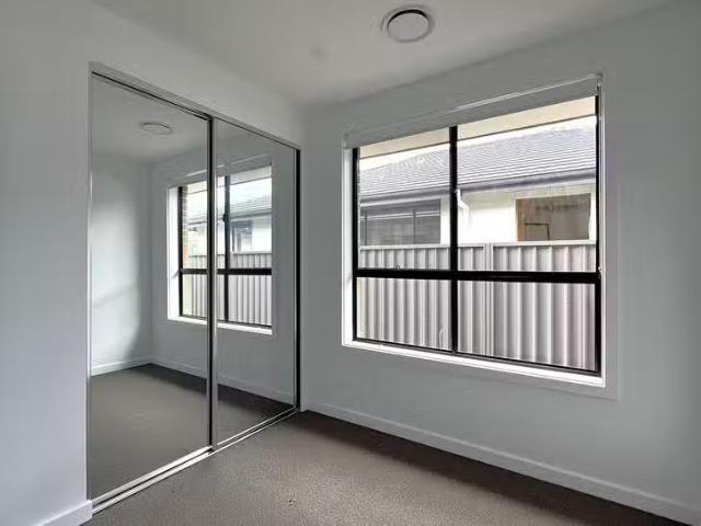 Deal! 13A Mahoney Street, Lochinvar, NSW 2321