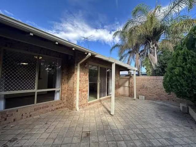Rental! 13A Lawrence Street, Como, WA 6152
