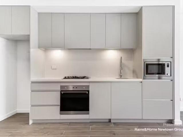 Nice 14/4 8 Bridge Road, Glebe NSW 2037