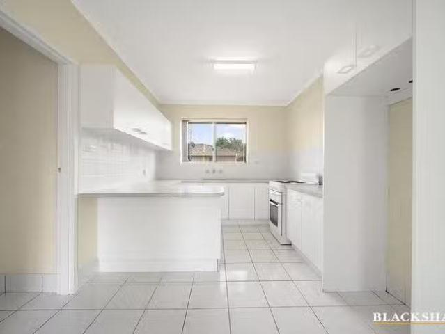 Rental! 14/63 Molonglo Street, Queanbeyan East, NSW 2620