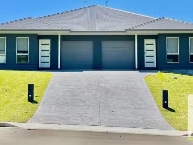 Nice 1/49 Golden Drive, DIAMOND BEACH House for rent Listed b.