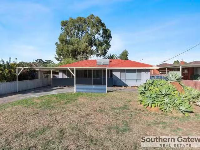 Unique 14 Casserley Way, Orelia, WA 6167