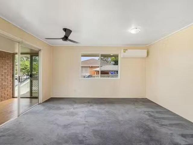 Just in! 14 Charter Crescent, Rockville, QLD 4350