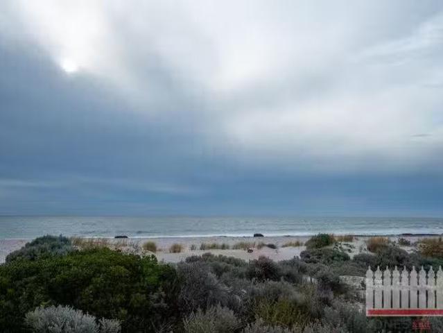 Cozy 14 Gemfish Street, Two Rocks, WA 6037