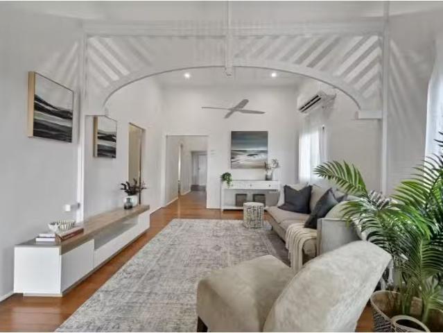 Rental! 14 Fourth Avenue, South Townsville House for rent Lis.