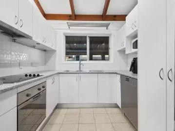 Charming 14 Kootangal Crescent, Ferny Hills, QLD 4055