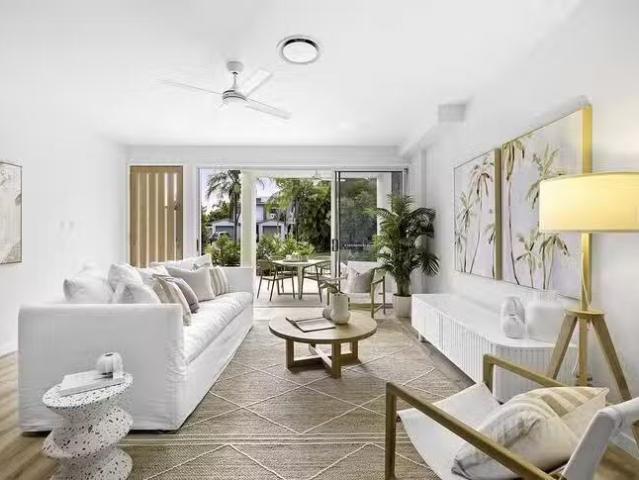 Rental! 1/4 Jarnahill Drive, Mount Coolum, QLD 4573