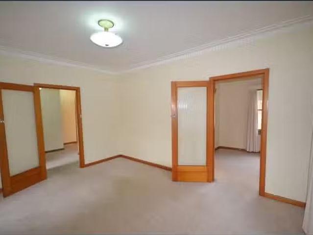 Nice 14 OLIVE GROVE, Heidelberg VIC 3084