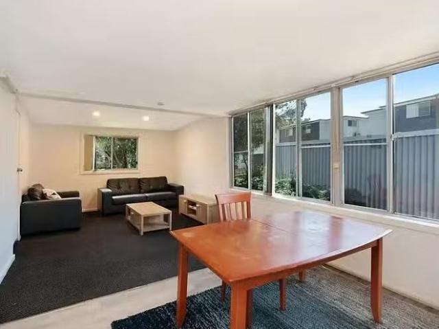 Charming 14 Lee Crescent, Birmingham Gardens, NSW 2287