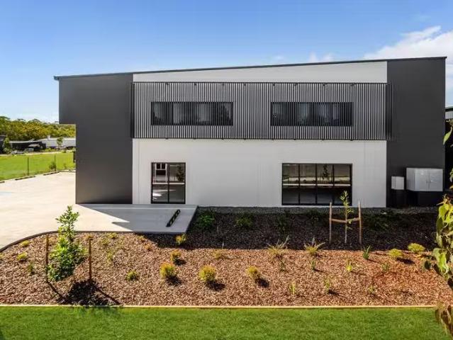 New 1/4 Lenco Crescent, Landsborough, QLD 4550 Industrial/Wa.