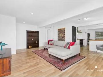 For Rent! 14 Want Place, Latham House for rent Listed by Nata.