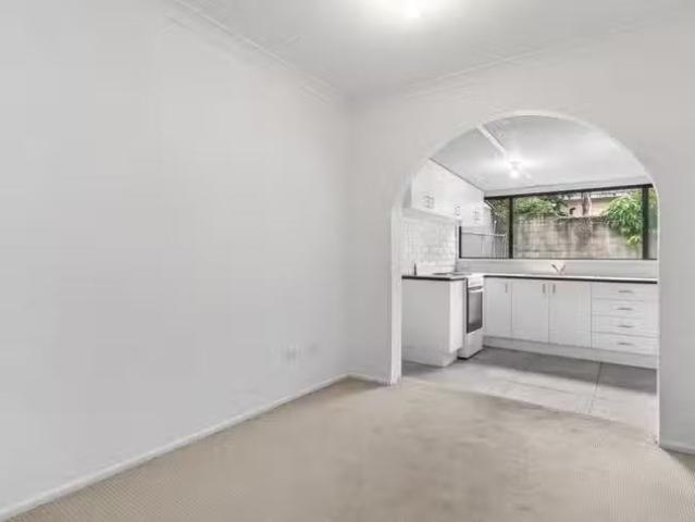 Cozy 14A Isedale Street, Wooloowin, QLD 4030