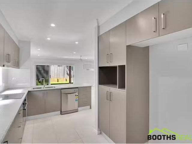 Cheap 14A Railway Street, Wyee Point House for rent Listed by.