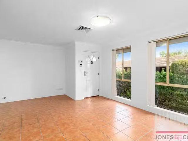 Cozy 1/56 Ivanhoe Street, Bassendean, WA 6054