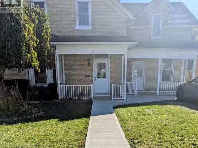 Cozy 159 Wellington Street, Cambridge, ON, N1R 3Y8 house for.