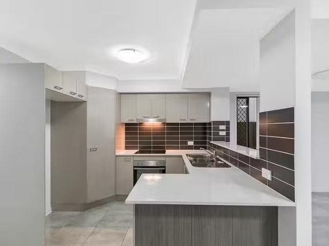Nice 15/21 Michael Street, Wynnum West, QLD 4178