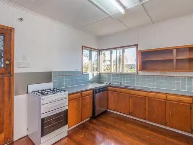 New 152 Sterculia Avenue, Holland Park West, QLD 4121