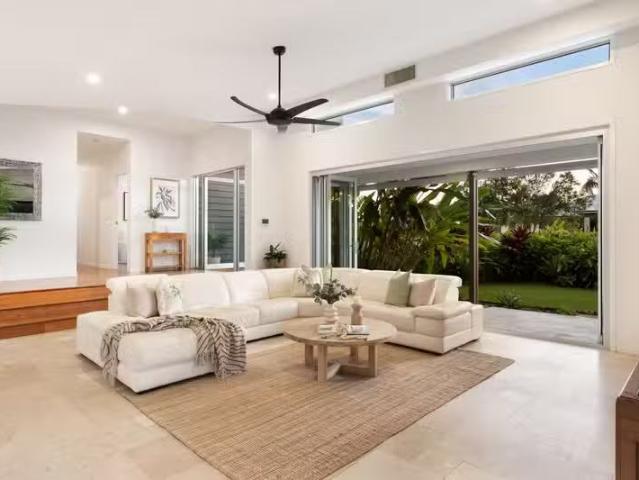 Nice 15 23 Surfrider Place, MUDJIMBA, QLD 4564 House for Rent