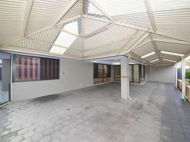Charming 15 Chalk Elbow, Pearsall, WA 6065