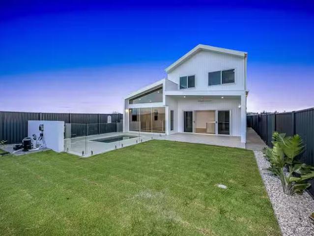 Nice 15 Bedarra Boulevard, Innes Park, QLD 4670