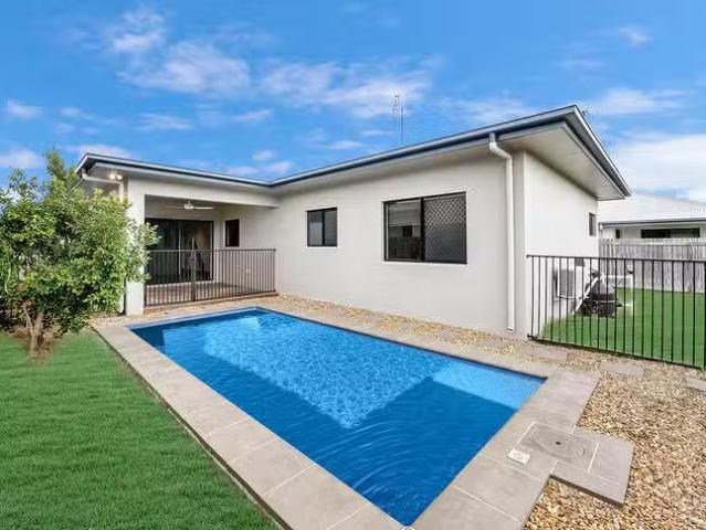 Unique 15 Orangeberry Circuit, Mount Low, QLD 4818